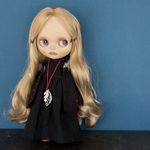 黒ワンピとコートセット　ブライスアウトフィット