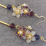 3色桔梗💜💙‎🤍アシンメトリー 揺れる ピアス イヤリング