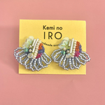ブルーのビーズフリルピアス　ミニ　ビーズ刺繡アクセサリー＜ミニクラゲ＞
