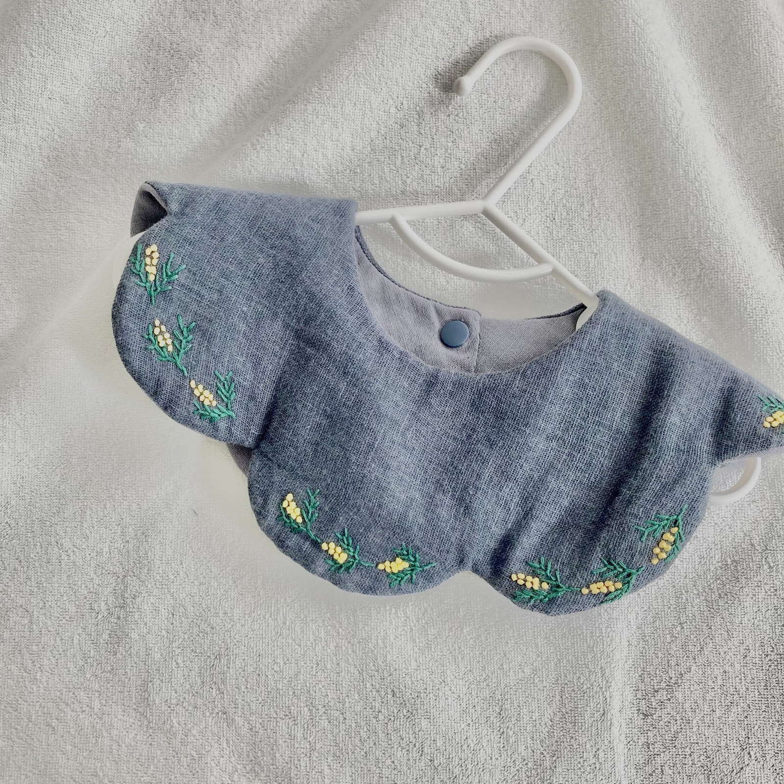 名入れオーダー】星空と流れ星のきらきら刺繍スタイ スタイ