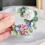 布花   小さめの草花リースブローチ　1141