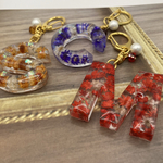 【受注製作】お花いっぱいのアルファベットキーホルダー