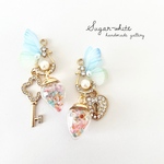 🦋🗝Butterfly series ✵ 蝶と鍵とキャンディポットの耳飾り  《 blue green 》ピアス  イヤリング  