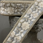 [実物のお色味と違う場合があります] インド刺繍リボン　花　インド刺繍　スパンコール　刺繍リボン　リボン　りぼん　※10月8日よりゆうパケットにて発送