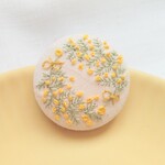 ミモザの刺繍ブローチヘアゴム④