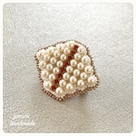 Grain ビーズ刺繍ブローチ
