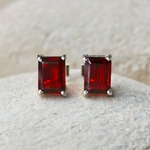 SALE＊天然ガーネット　ピアス＊スタッド　SV