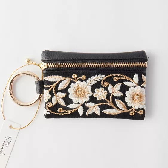 カラビナ付きインド刺繍ポーチ - JILL-MT'S GALLERY | minne