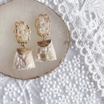 ＊アンティークフラワー×インド刺繍リボン　ピアスorイヤリング