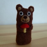 お取り置き依頼品　くまとキノコ　羊毛フェルト　糸きりばさみカバー