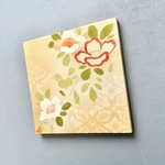 着物のファブリックパネル　アンティークに咲く椿　サスティナブル  着物リメイク　インテリア  Kimono fabric panel interior  壁飾り　ギフト　日本　土産　古民家　和モダン