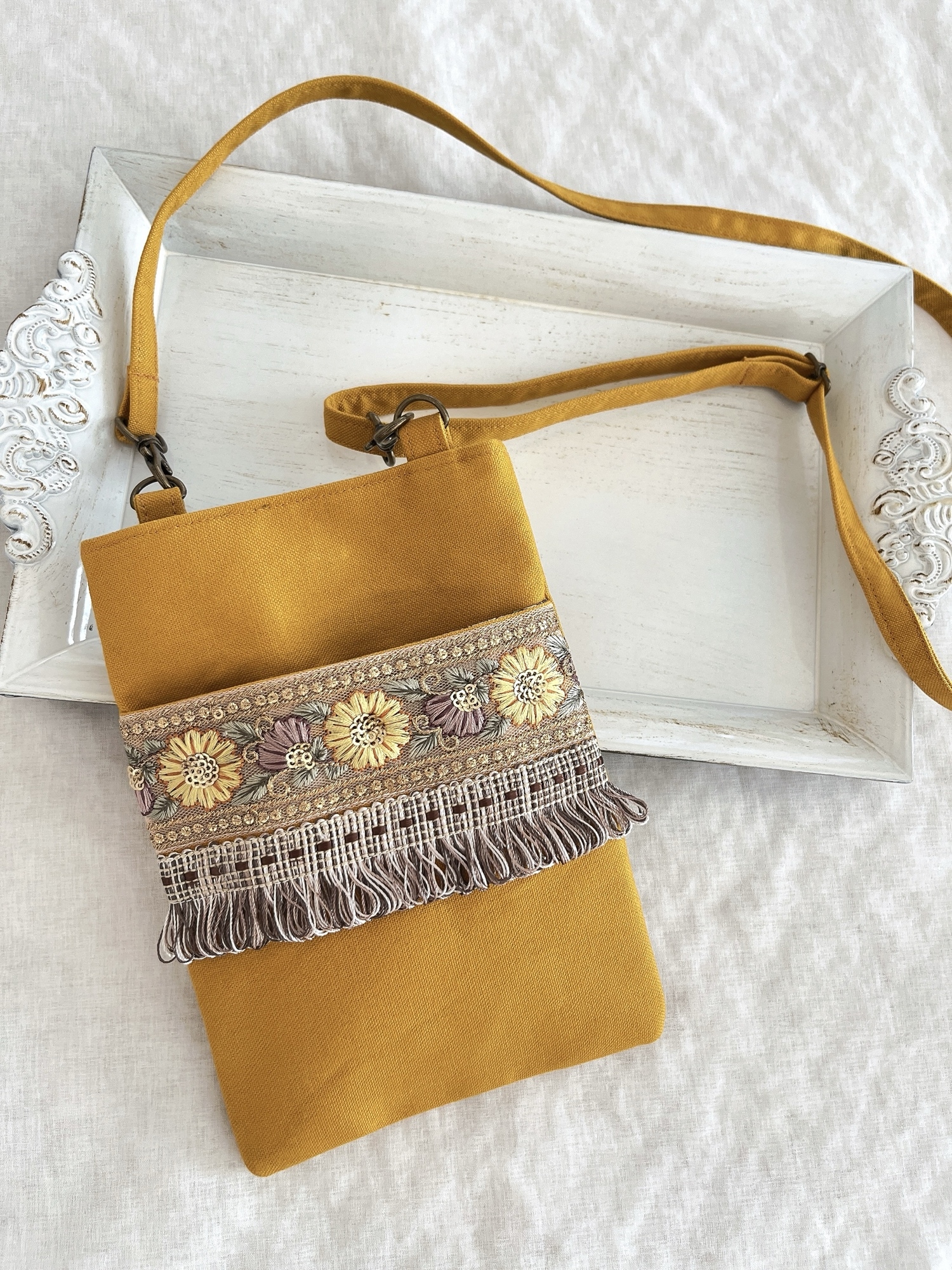 ＊daisy＊　インド刺繍ポシェット　2点　ハンドメイド インド刺繍】このひと手間が大事‼️#サコッシュ#ポシェット