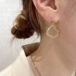 〜simple style 〜 ニュアンスデザイン ゴールド ピアス / イヤリング / 樹脂ピアス / チタンピアス