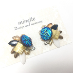華やかブルー&ビジューピアス