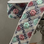 [実物のお色味と違う場合があります] インド刺繍リボン　花　インド刺繍　スパンコール　刺繍リボン　リボン　りぼん　※10月8日よりゆうパケットにて発送