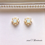  White Opalピアスorイヤリング