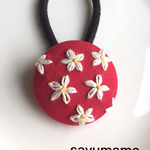 ☆刺繍☆くるみボタンのヘアゴム