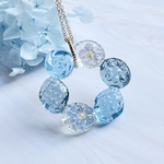 本物のお花を使ったフラワードロップリースのネックレス　ブローチ・キーホルダー変更可能　忘れな草　勿忘草　ブルー