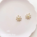 【2pcs】フラワー　花　メタル　チャーム　パーツ　ゴールド