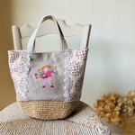 願いを込めて*チューリップと女の子*春の刺繍*北欧*かごバッグ