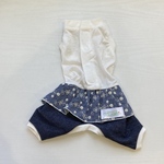 ☆犬服　背開き（半分）フリルツートンロンパース　　レースニット（白）&デニム(白リブ)  XXSサイズ