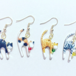 カラフル猫ピアス
