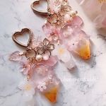 桜色🌸猫ちゃんとアイスクリームシェイカーキーホルダー 