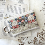 【受注制作】【再販】【new】［green］インド刺繍リボン　合皮　フェイクレザー　カラビナ付きポーチ