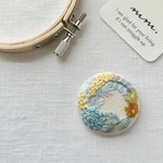 お花の刺繍ブローチ 