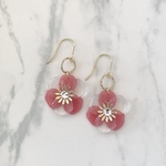 あか♡推しカラーフラワーピアス・イヤリング(ゴールドパーツ)   レジン　推し色　メンバーカラー　推し活　ラッキーカラー　赤　レッド