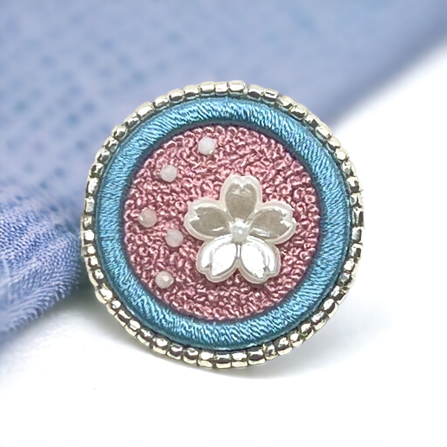 ピンクオパールと花の刺繍ブローチ　l-bdzb190bro　★アートアクセサリー★