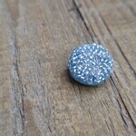 春のまどろみ　ビーズ刺繍ミニブローチ　そらいろ　送料込