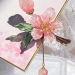 桃の花のヘアクリップ　桃付き