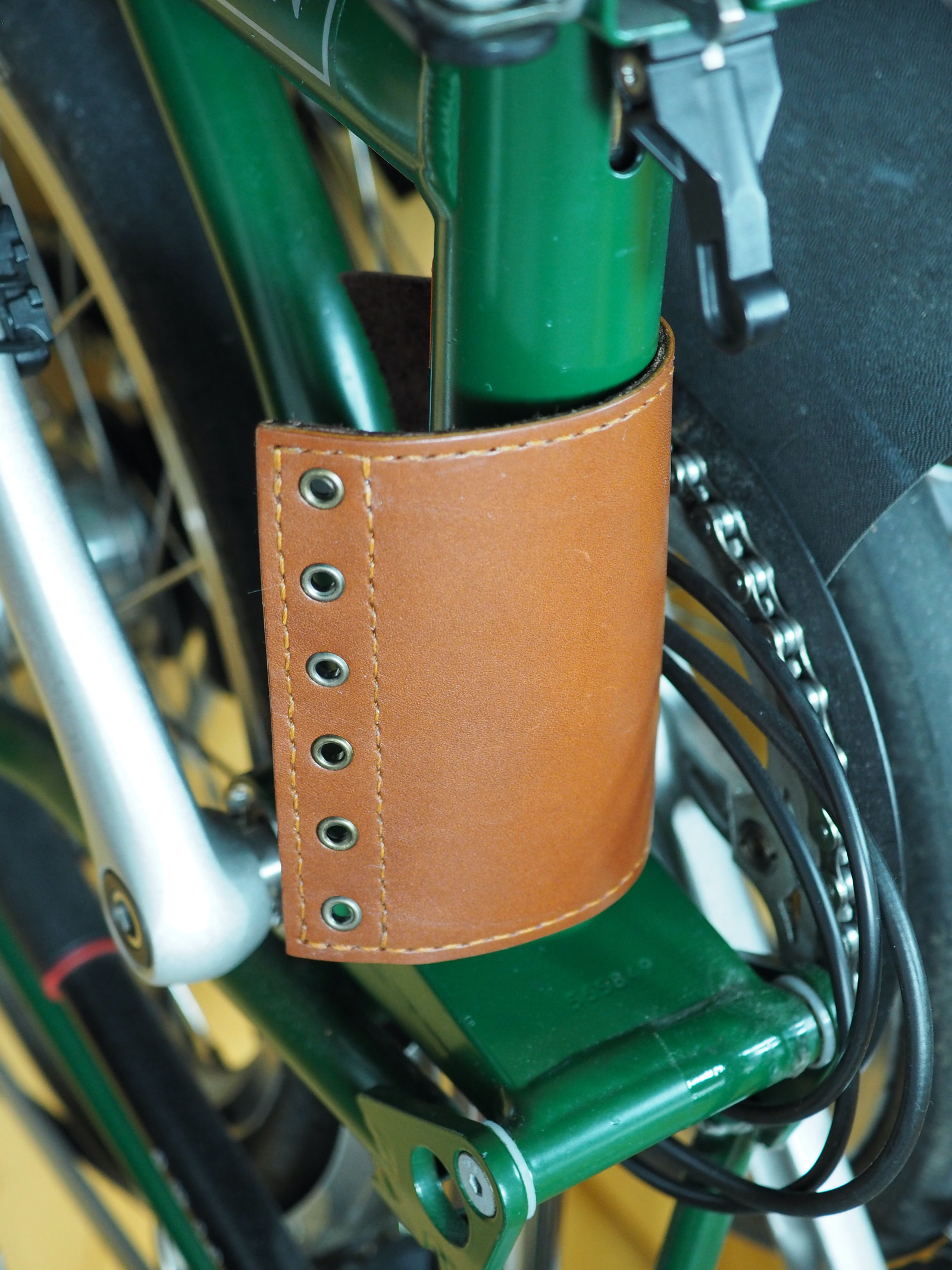 ブロンプトン自転車用シートチューブポスト本革カバー - 革工房 ノビス 