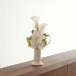 【仏花】カラーと胡蝶蘭とピンポンマムの仏花　白い花器（お手持ちの花立にに飾っていただけます）
