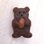 ココアクマさんクッキーのブローチ（アーモンド）