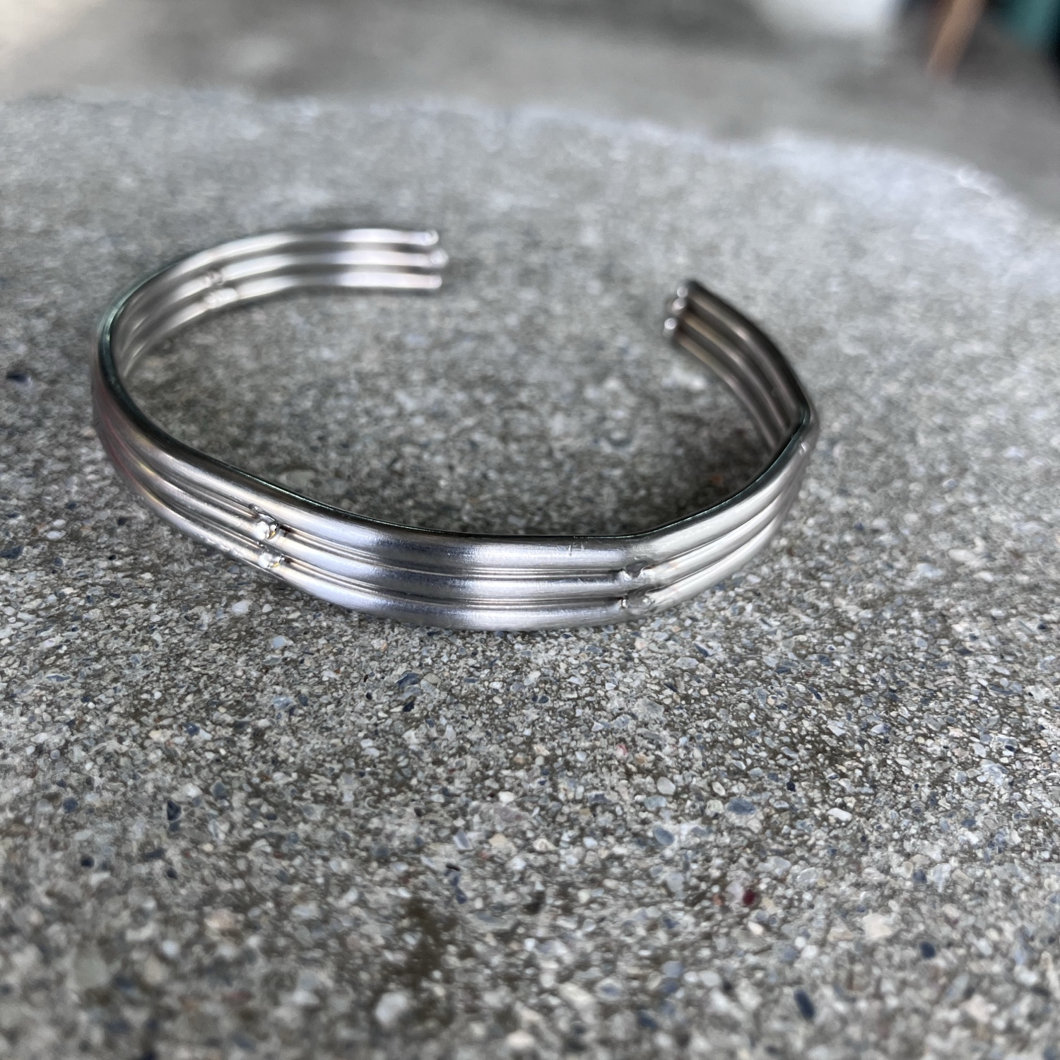 ①バングル◆ハンドメイド◆溶接◆手作り◆ステンレス◆オリジナル◆ブレスレット ステンレス溶接バングル ＊シルバー※即売※ - acier | minne