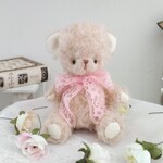 アンティークレースのミルクベア