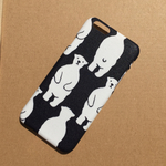 しろくまさんのこんにちは ネイビー iPhoneケース