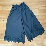 山葡萄の刺繍キュロット:ブラック