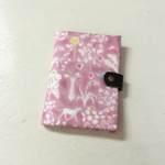 保険証ケース（リバティビニコYoshieピンク