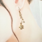お花とパールのピアス