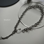 hook necklace
