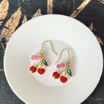 ポップなチェリーピアス86