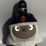 LOVOT ストロベリーニット帽