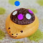 羊毛ピンクッション　はりねずみくん　水玉　紫