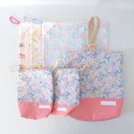 【yuma29様専用】水色花柄/切替サーモンピンク 上靴入れ＆お弁当袋&コップ入れ(巾着袋)&ループつきタオル3枚　6点セット