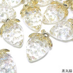 【虹色】大きめイチゴチャーム クリアオーロラ 4個【苺パーツ】