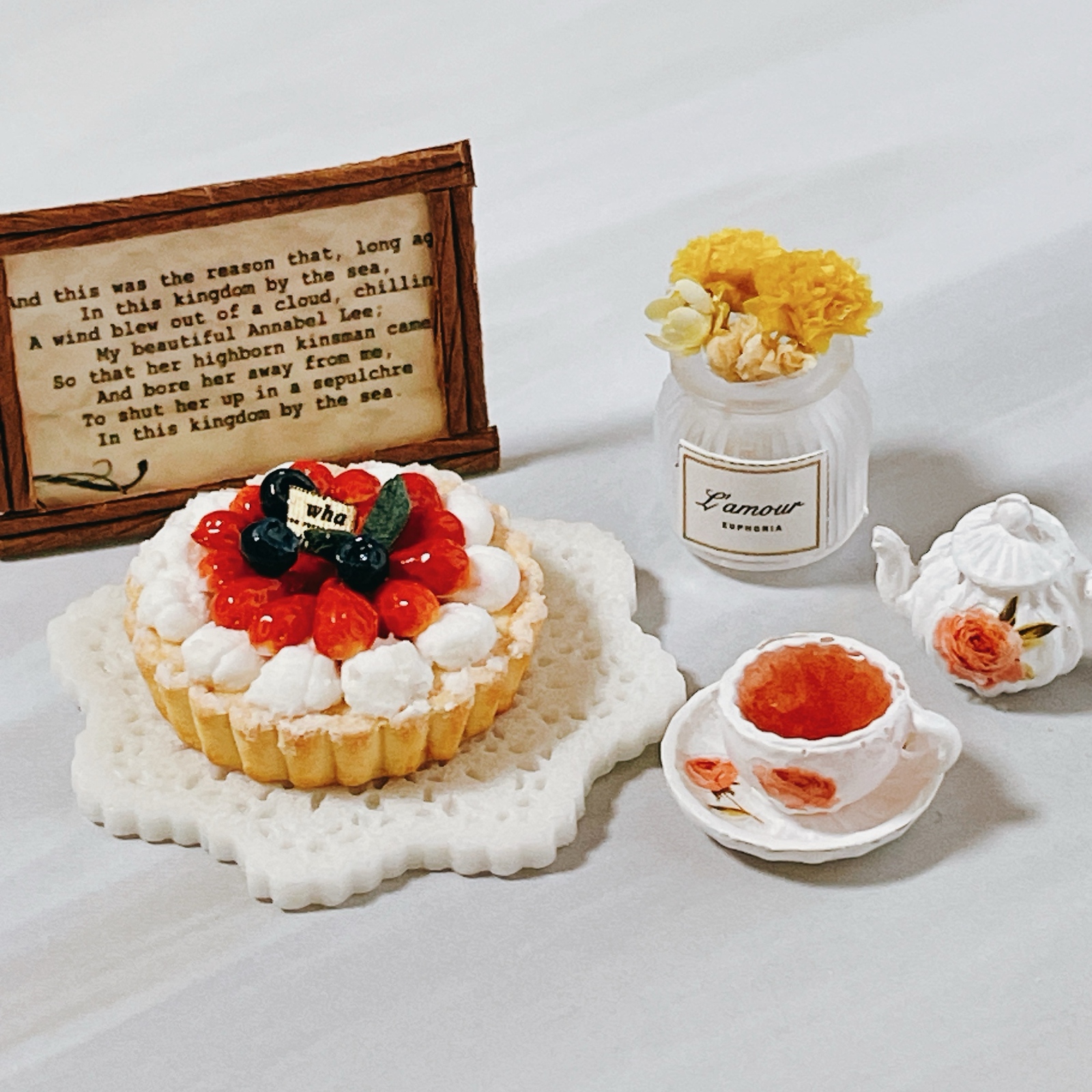 ミニチュアスイーツ♡3種ベリーのフレジェ♡樹脂粘土♡いちご