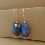 ラブラドライトタンブルカットピアス14Kgf